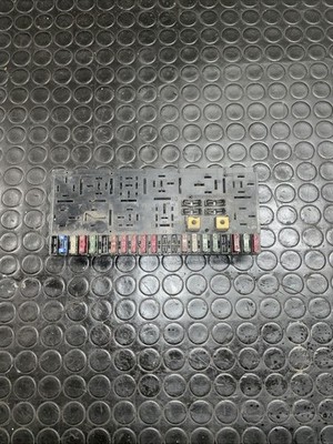 443941822A/ Audi 80/90/B3/ B4 Audi 80 90 100 200 S2 Rs2 Sicherungskasten/