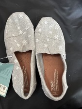 Toms Classic Slip-On Flats, Drizzle Grey Snowflakes, Youths 4
