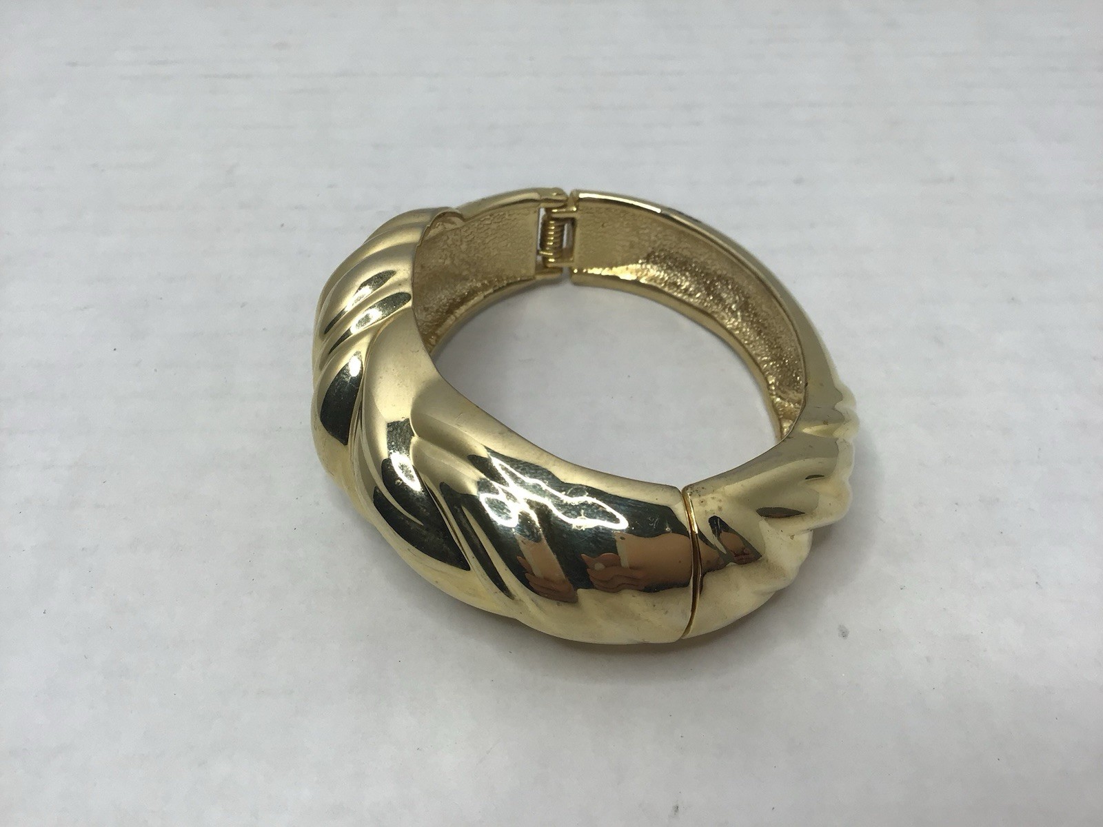 Vintage Hinged Spring Chunky Bangle Bracelet Gold… - image 2