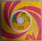 Elton John / Tiny Dancer / Original 1972 pressing / US 45 & UNI sleeve / NM