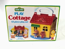 ILLCO VTG 1992 SESAME STREET PLAY COTTAGE 12 Pcs PLAYSET -New Sealed