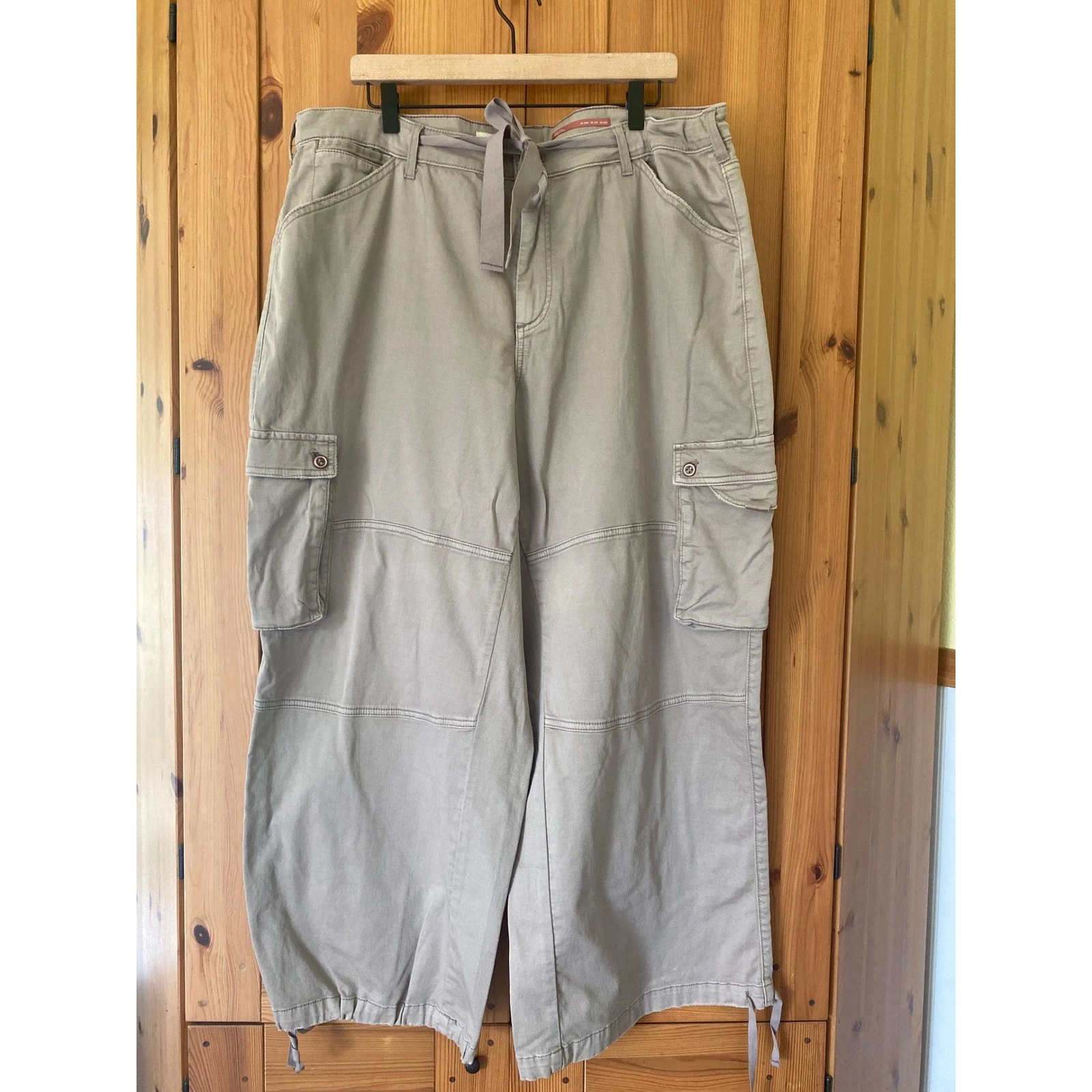 Pilcro Anthropologie Grey Wide Leg Cargo Pants Womens 18W Tie Waist Utility