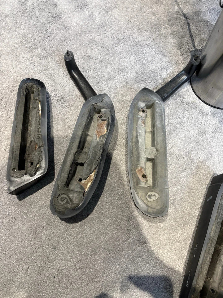 Ford Capri MK3 Armrest/doorhandles Set Of 4 - Image 3 of 4