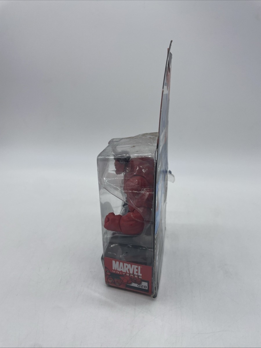 Marvel Universe RED HULK 3.75