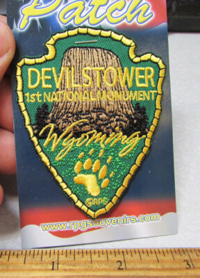 Devils Tower Wyoming Embroidered iron on patch, Arrowhead style 3 x 2.25