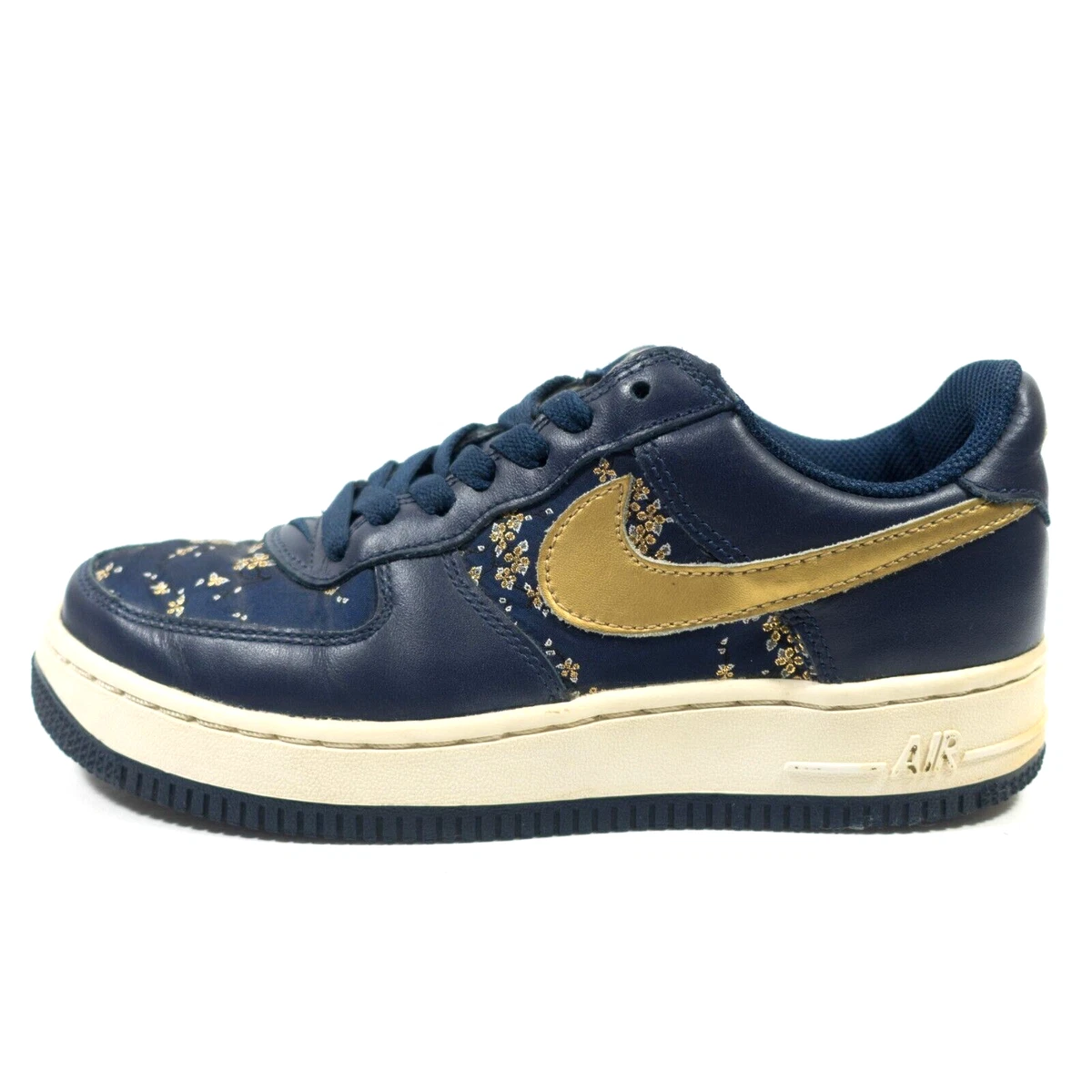 Nike women's shop floral sneakers