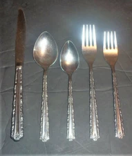 30 pc set lot -Oneida USA Deluxe Flatware CHERIE 5 Piece Place Setting Service 6