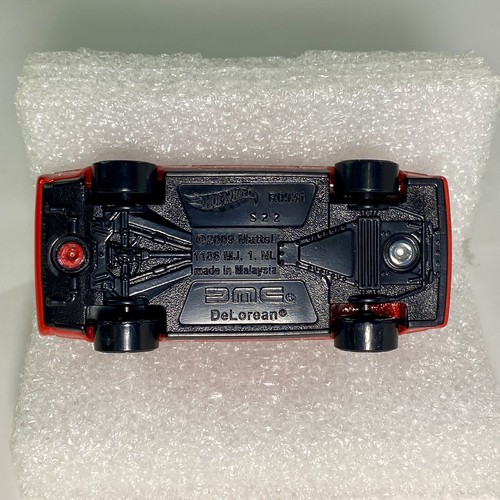 Hot Wheels DMC DeLorean ('81 DeLorean DMC-12) Red Edition 1:64 Diecast Car #101 - Picture 12 of 12