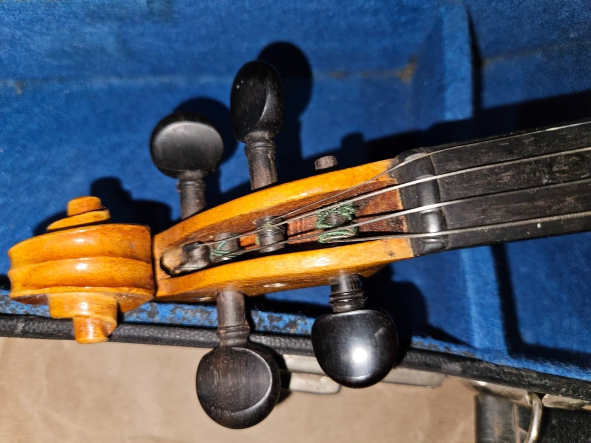 Josef Lorenz Luby (Schonbach) 3/4 Violin, Czech, Glasser bow. Very