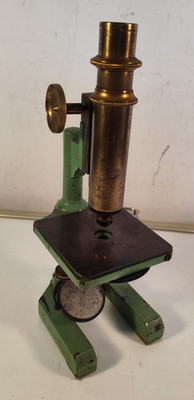 Paul Wächter Berlin Mikroskop Hufeisenmikroskop med Gerät Labor Biologie um 1900