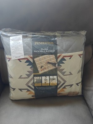 Pendleton Outdoor Packable Blanket 60  x 72  Brand new with tags