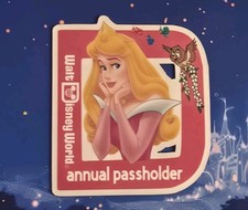 Walt Disney Annual passholder Magnet  Sleeping Beauty ((HOMEMADE))