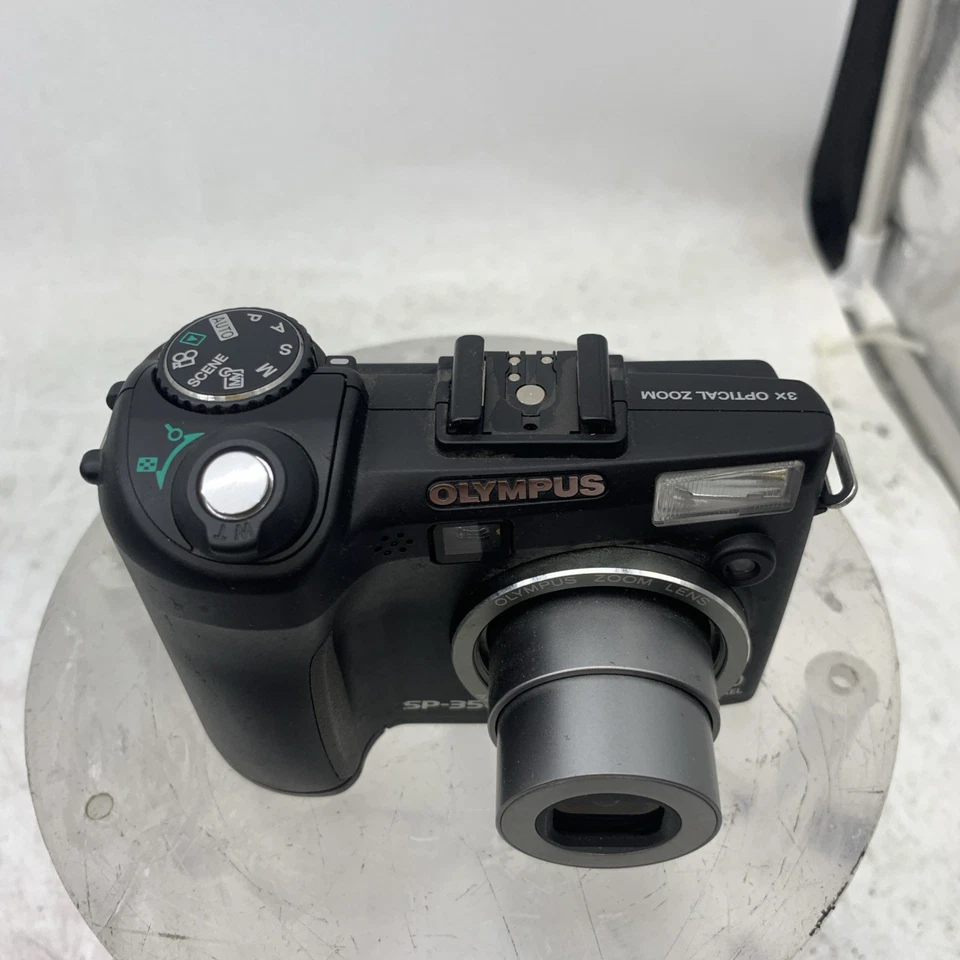 Olympus SP-350 8MP Digital Camera with Zoom Lens. No Sd Card Or Battery - Image 2 of 4