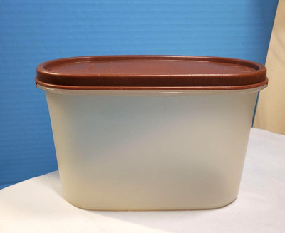 Tupperware Modular Mates Oval 2 4.75 Cup 1.1L Container Brown Lid 1612-2 USA