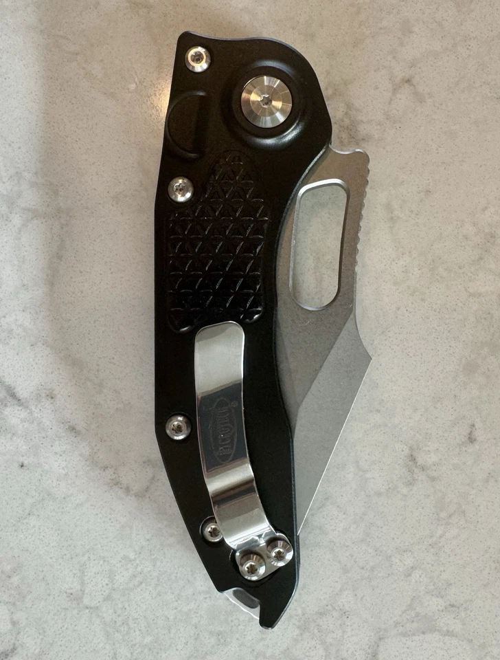 Microtech Stitch-Ram-Lok Fluted Carbon Fiber Black DLC - Image 3 of 4
