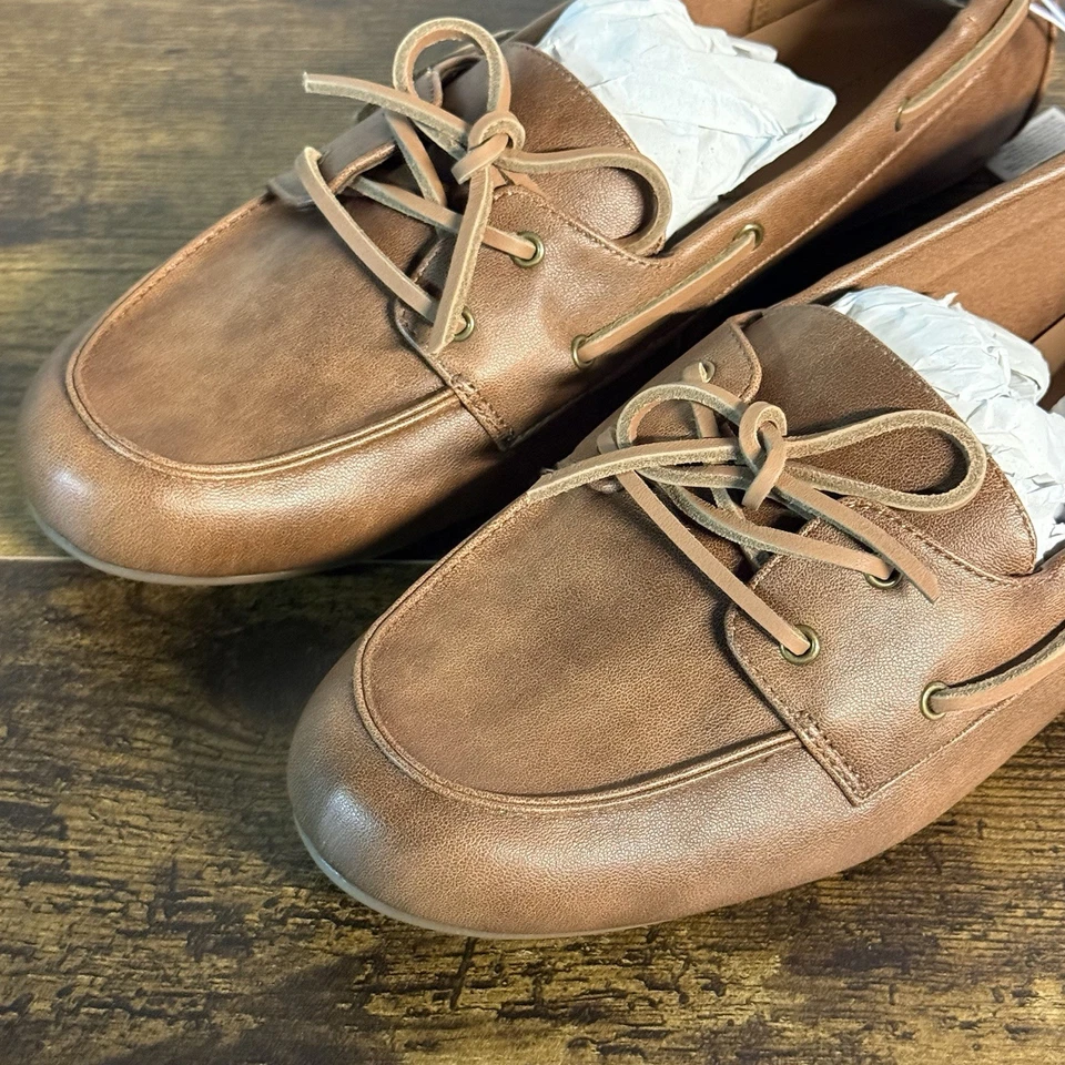 Novo com etiquetas! Sapatos femininos de barco de couro sintético Old Navy - marrom conhaque tamanho 11 - Imagem 3 de 4