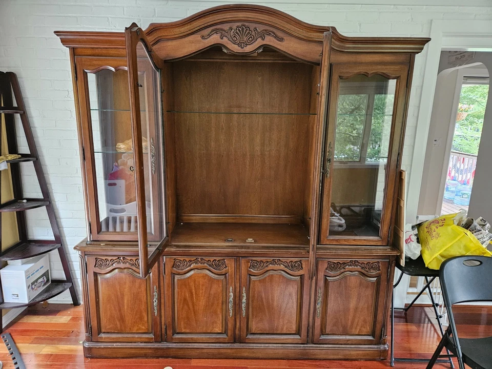 Gabinete de China antiguo White Furniture Company Breakfront Curio Foto 4 de 4