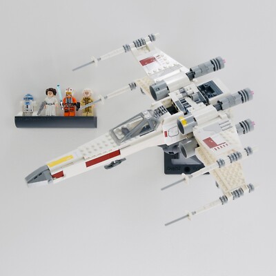 Verstellbare Wandhalterung für LEGO Luke Skywalker's X-Wing 75301 Star Wars (Halterung)
