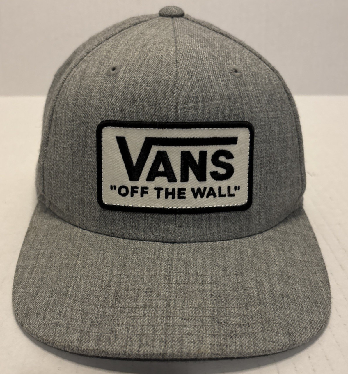 Vans Snapback Cap Hat Solid Gray  EUC Adjustable - image 2