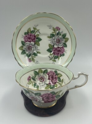 Paragon China By Appoint 2X Warrant Teacup Saucer Wild Roses Pale Green Accent