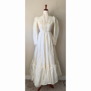 Vintage 1970s Gunne Sax Ivory Prairie Wedding Dress Size 3 Victorian Lace Maxi