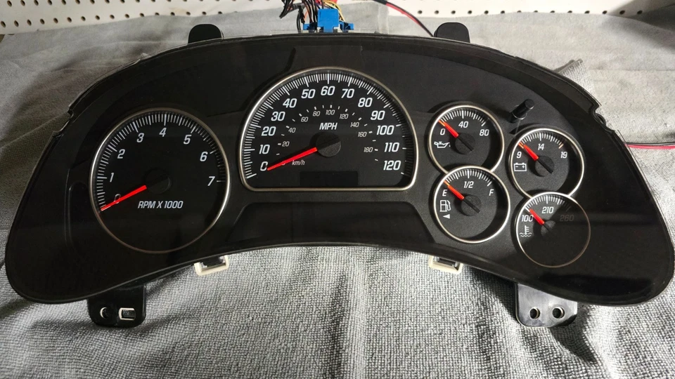 2002-2005 GMC Envoy Gauge Cluster - Image 2 of 4