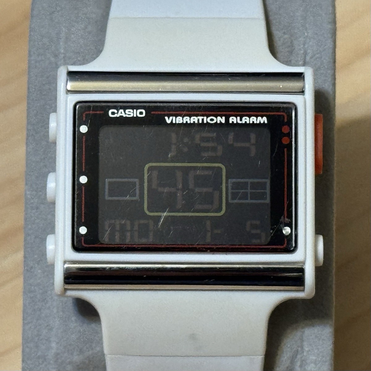 Casio Poptone LDF-10-7AVDR Vibration Alarm Digital Watch 3036
