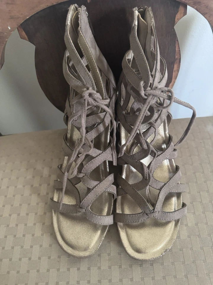 Sandalias de cuña Kenneth Cole Reaction Cake Pop Gladiador con cordones talla 7M verano nuevas sin caja Foto 3 de 4