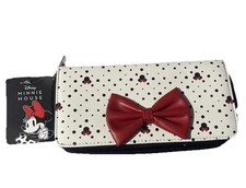 Adorable Disney's Minnie Mouse Polka Dot Bow Applique Fun Full Zip Wallet Teen