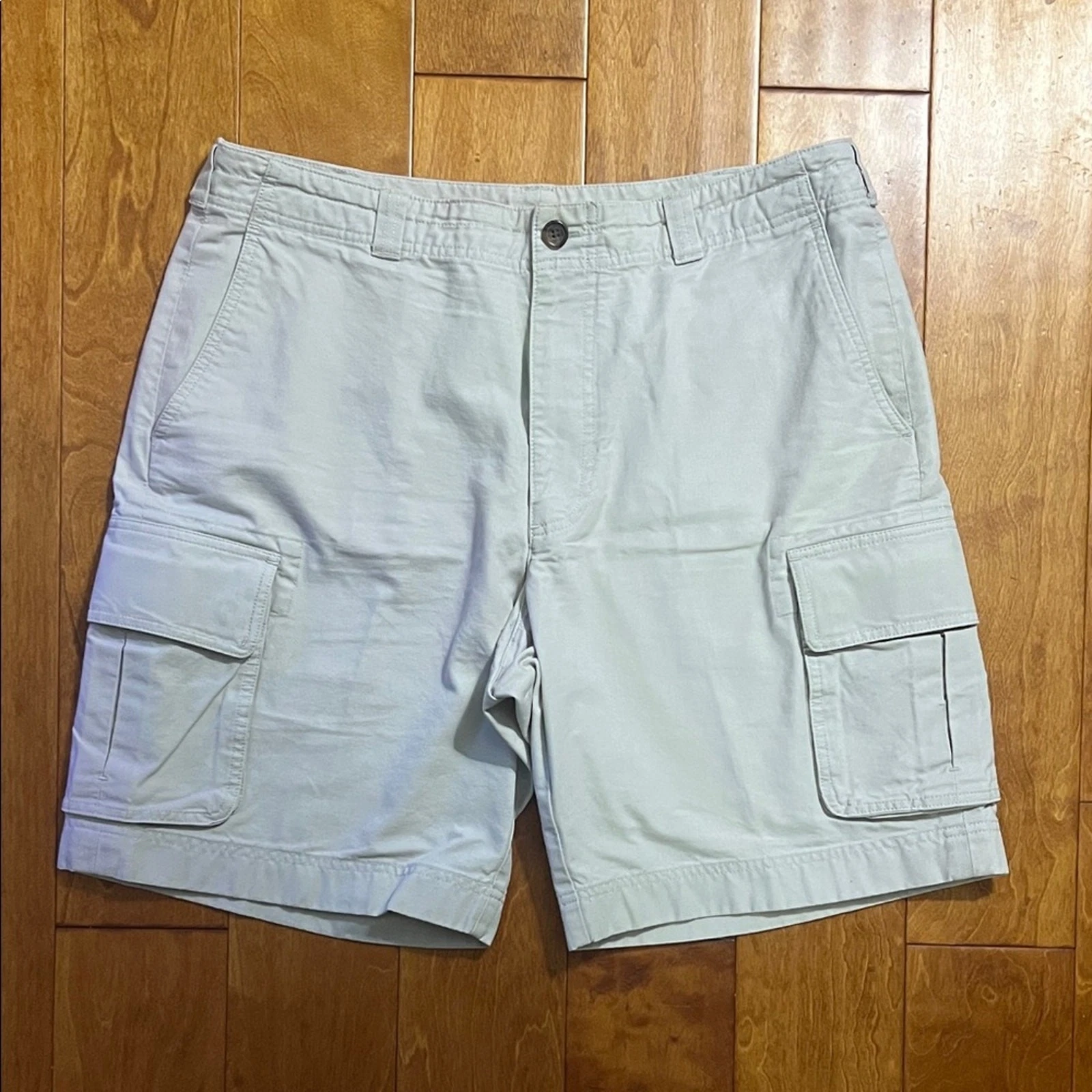 Brooks Brothers Cargo Shorts Size 36 Beige Pockets Preppy Casual 100% Cotton