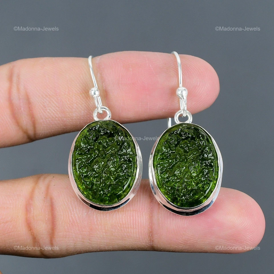 Oferta de San Valentín Pendientes de Cumpleaños de Moda de Moldavita Natural Ovalados de Plata 925 Foto 3 de 4