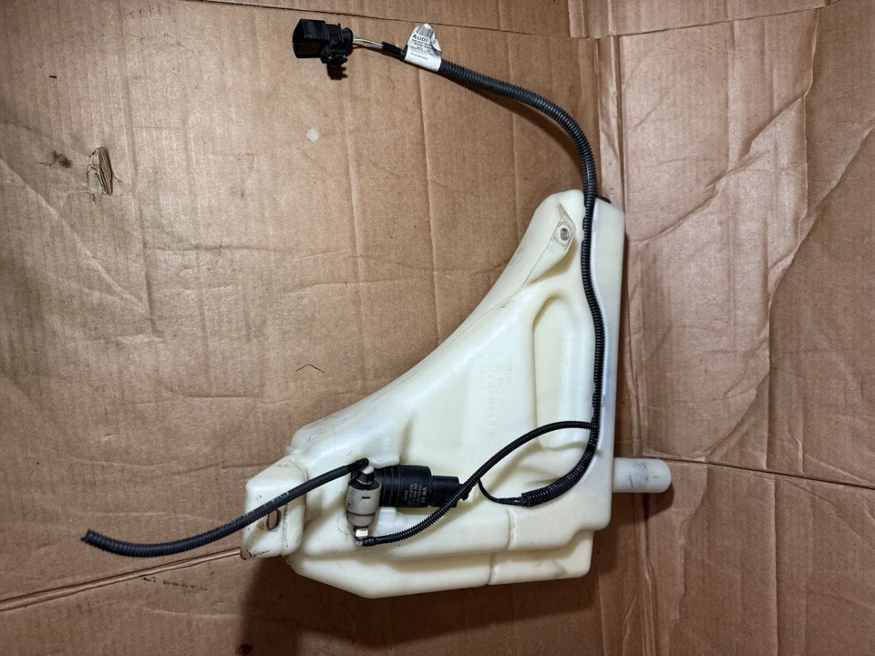 2007-2015 AUDI Q7 3.6L 4L WASHER FLUID RESERVOIR 4L0 955 453  - Image 2 of 3