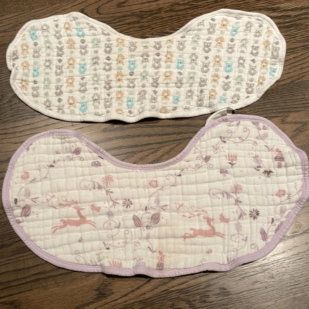 Bundle of 4 Aden + Anais! 2 Cotton Muslin Burp Cloths + 2 Cotton Muslin Swaddles