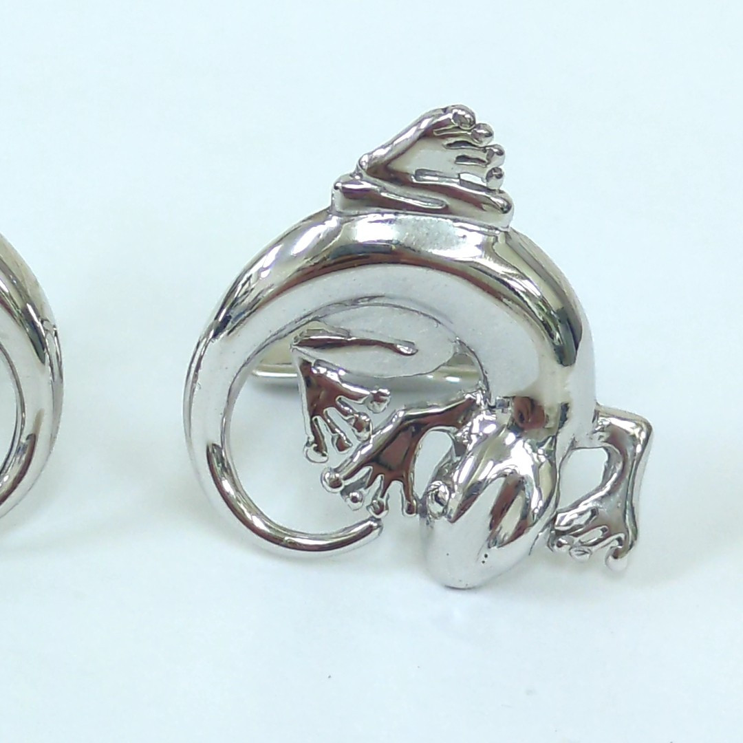 dunhill Cufflinks Lizard Silver 925 Men's W/Box Used from dunhill Cufflinks Lizard Silver 925 Men's W/Box Used from