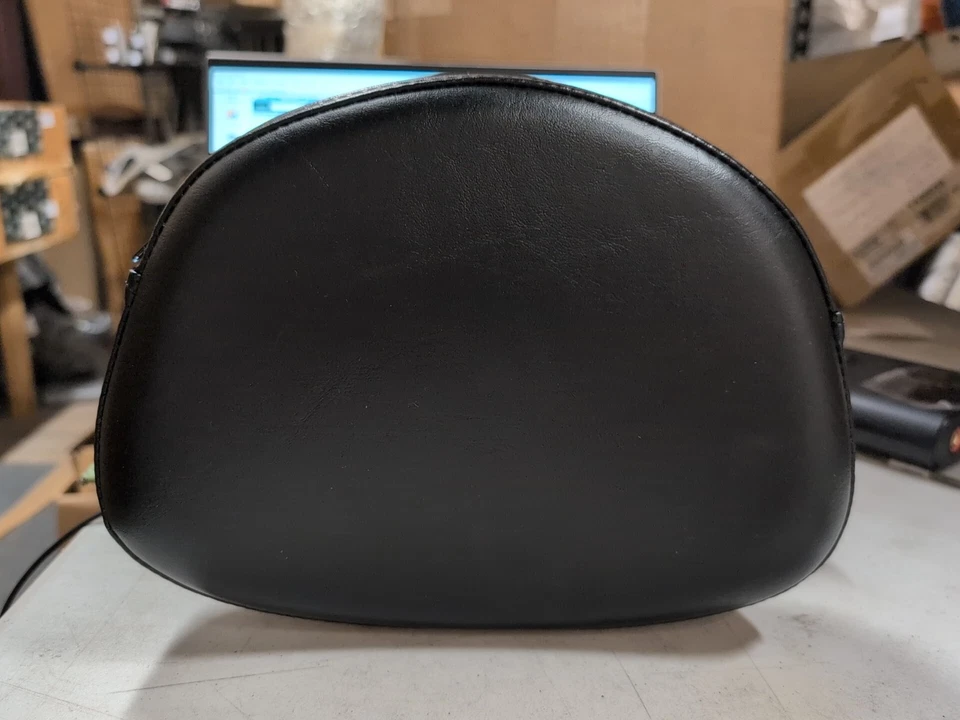 YAMAHA Backrest 1D6-2840F-00 99-13 Royal Star 06-17 Stratoliner - Image 2 of 3