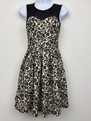 Love Bonito Knee Length Dress Pockets Black and Cream Size Small