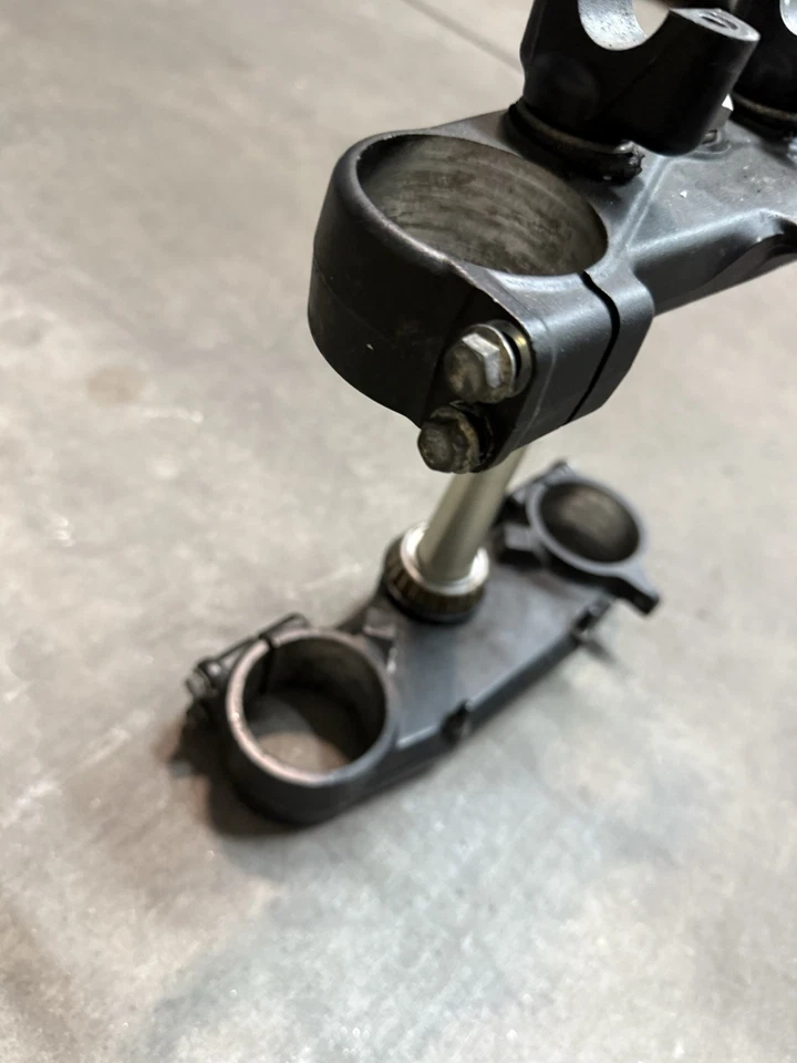 09 - 16 2016 KAWASAKI KX250F KX 250 F TRIPLE CLAMPS TREE FORK HOLDER MOUNT OEM - Image 3 of 4