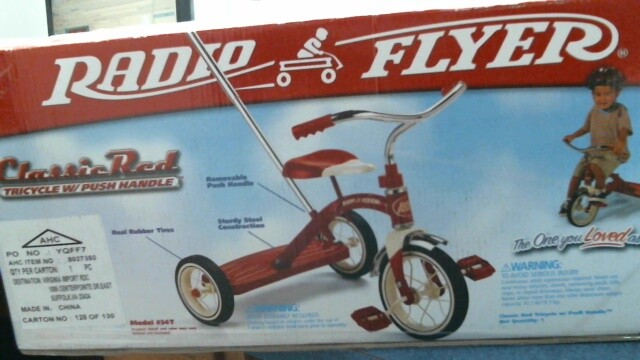 Radio Flyer Classic Tricycle with Push 