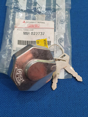 FUEL FILLER CAP WITH KEYS MITSUBISHI FUSO CANTER FE110 FE111