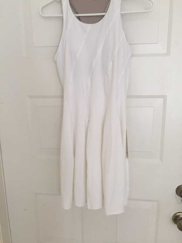 Lululemon Court Crush Tennis Dress Size 8 NWT