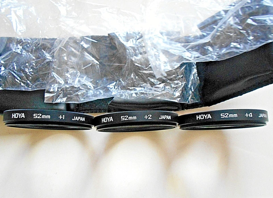 Hoya 52mm Close-up  +1, +2, +4 Filter Set in case - Image 4 of 4