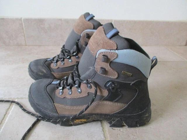 Vibram walking boots uk 2025