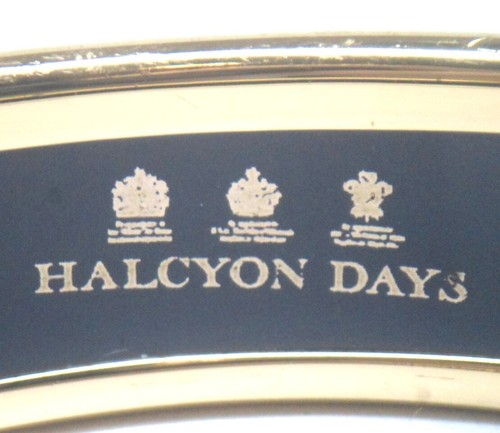 Vintage HALCYON DAYS ENAMELS BANGLE BRACELET - ELEPHANT FAMILY Blue Ground - Picture 6 of 8