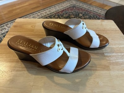 Women's Italian Shoemakers Brand White Leather Upper With Gold Accents Size 6.5