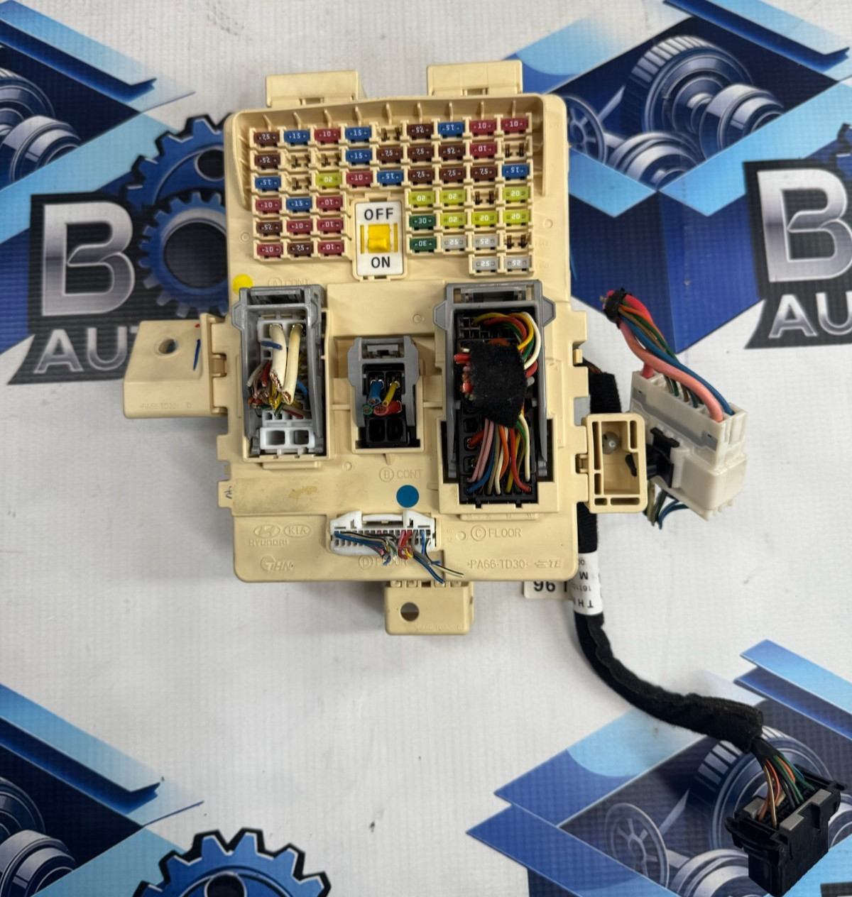 2019-2021 HYUNDAI TUCSON UNDER DASH DASHBOARD FUSE RELAY JUNCTION BOX BLOCK OEM