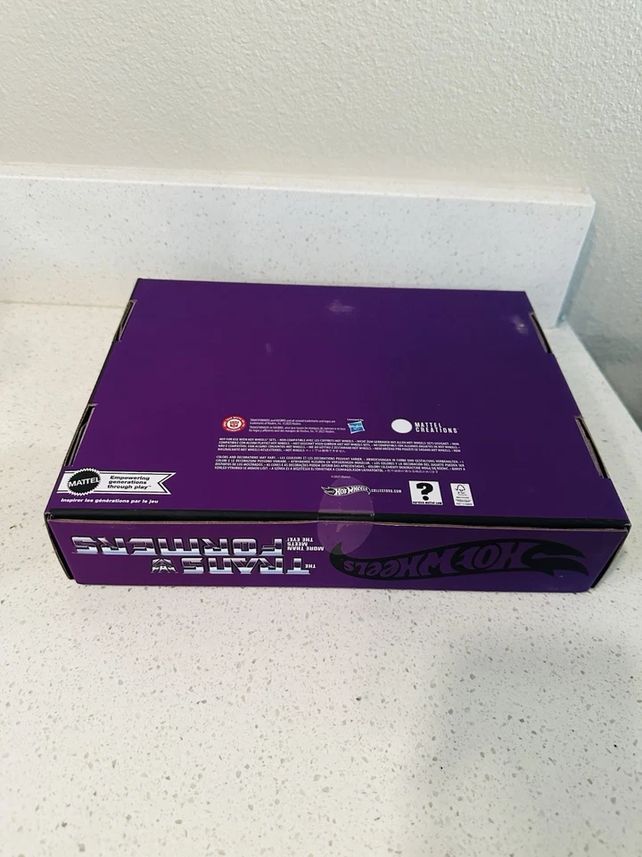 Hot Wheels × Transformers Nemesis Prime Mattel Creations Exclusive - In Hand - Image 3 of 4