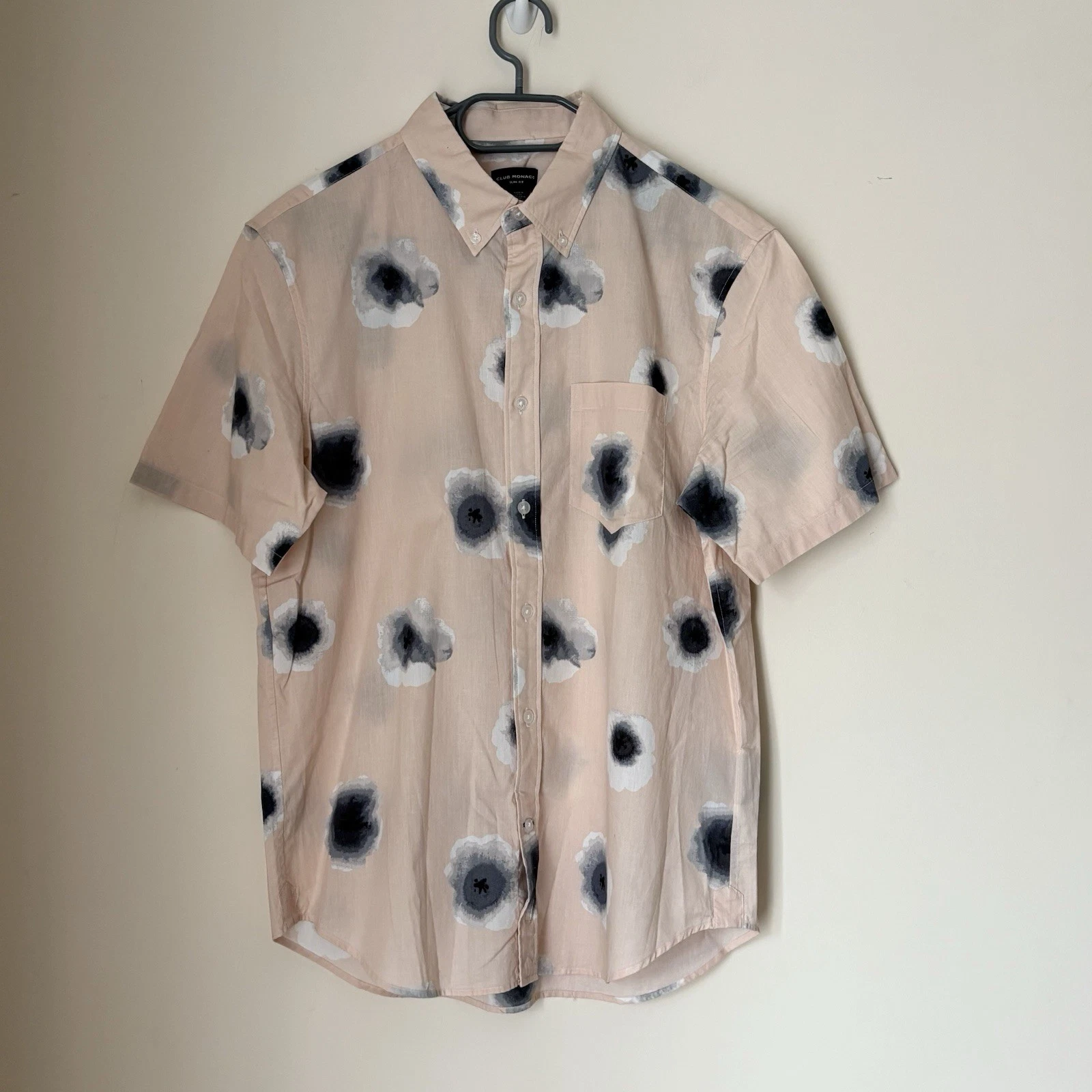 Club Monaco Shirt Size Medium Floral Print Short Sleeve Pink Button Up