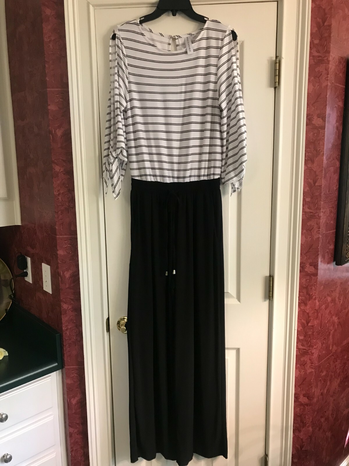 Jumpsuit Emma & Michele Sz Small Black & White Open Arms Tie Waist Never Worn-image