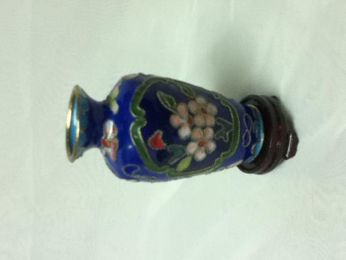 Vintage, Beautiful, 3.5in H x 2in D,Blue Floral Cloissone’ Style Vase with Stand - Picture 7 of 7