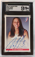 2005 Rittenhouse WNBA Diana Taurasi POSED ON CARD Auto SGC 9 Auto 10